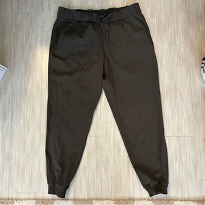 NWOT Lululemon On The Fly Joggers Dark Olive